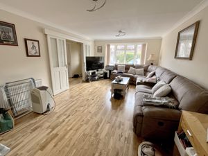 Lounge- click for photo gallery